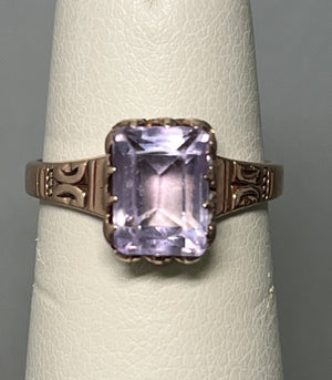 Vintage 10 Karat Yellow Gold Amethyst Ring