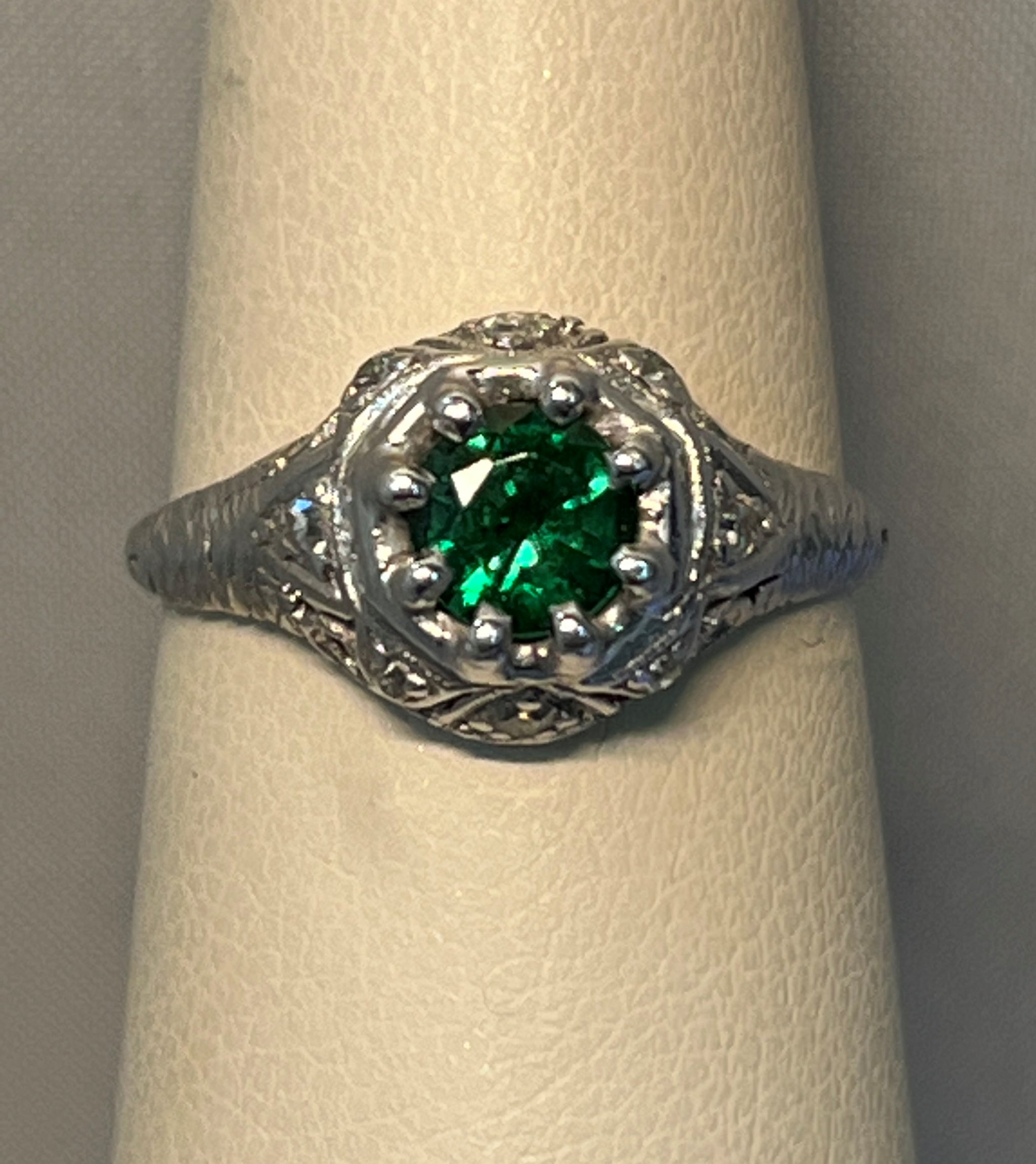 Antique emerald and diamond ring Clearance