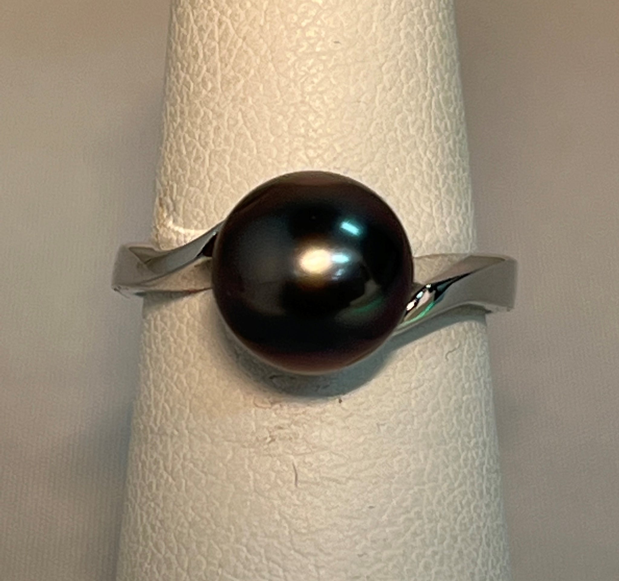 Such a sweet black pearl silver ring! – Freshwater Creations