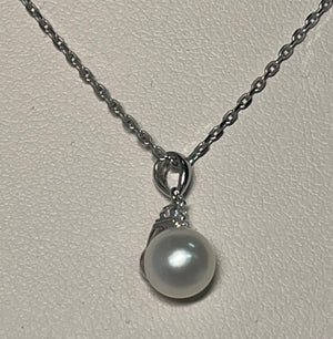 Sale! Pearl and Diamond Pendant