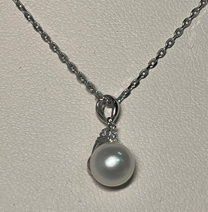 Sale!Pearl and Diamond Pendant