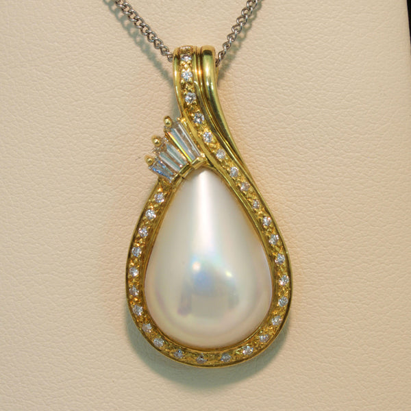 Sale! 18K Yellow Gold Mabe Pearl and Diamond Pendant