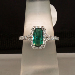 18K White Gold Green Tourmaline and Diamond Ring